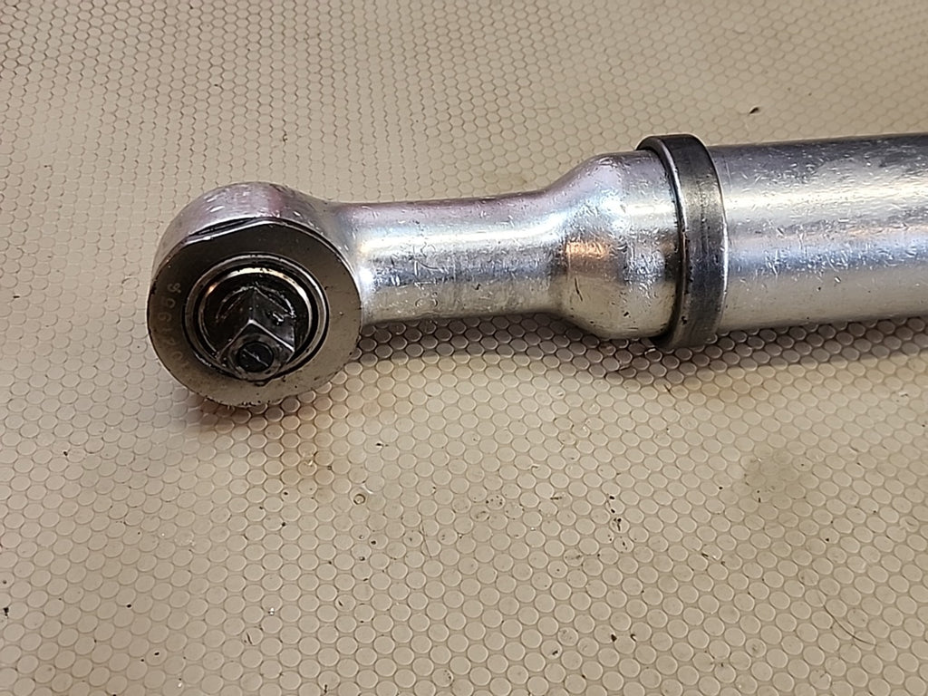 Chicago Pneumatic CAT-3017 REBUILT 3/8" ANGLE NUTRUNNER