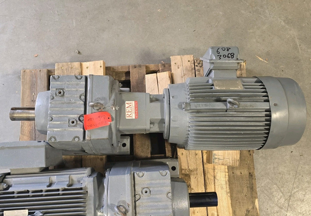Toshiba 15HP Gearmotor 0154SDSR42A-P 1800RPM 460V 3PH Severe Duty EQP Global SD