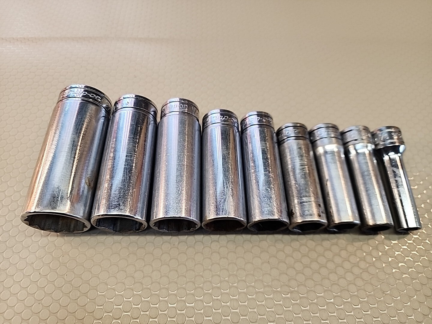 Snap-on 9Piece 3/8" Drive SAE Deep Socket Set 6 Point 