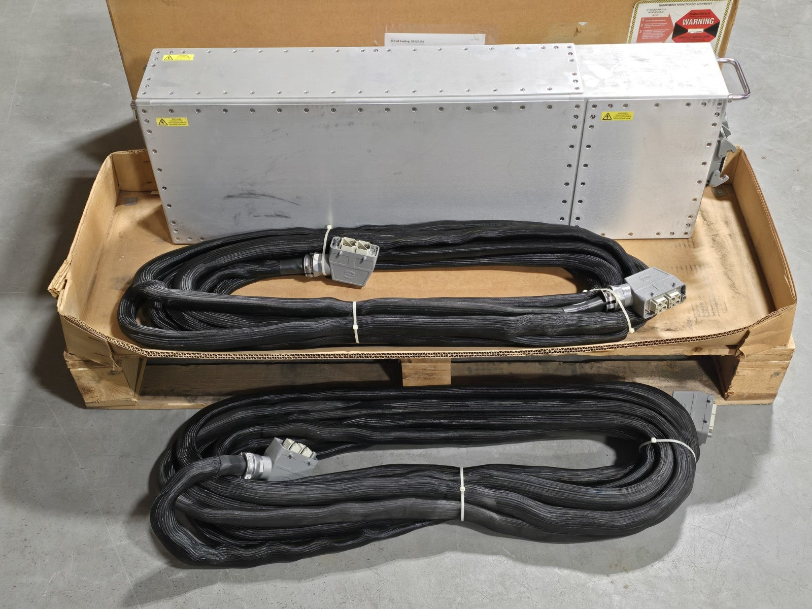 Rofin RF6K-50 RF Generator Power Supply 003-0368-00 48V DC 240A w/ Cables