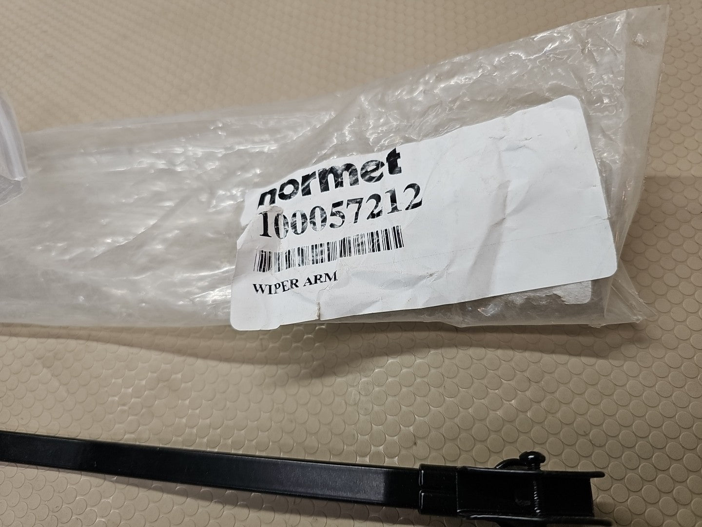 NORMET OEM  Wiper Arm 100057212
