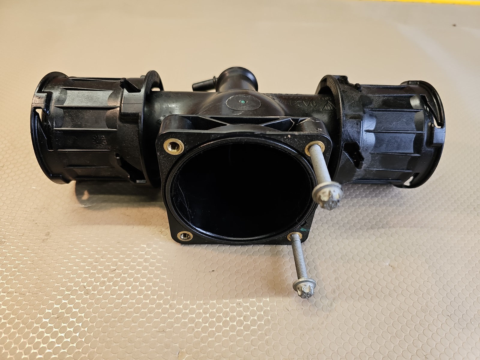 OEM Factory Original PORSCHE 911 Turbo S AWD 991.2 Intake Plenum 9A2.110.037.02