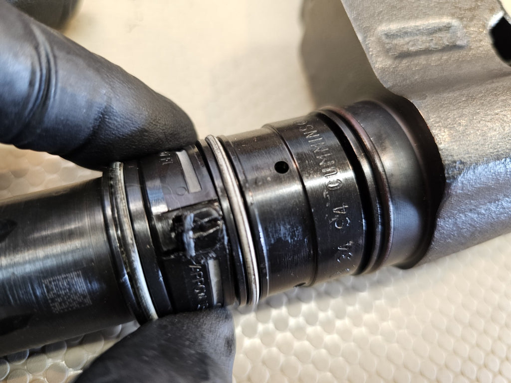 OEM Cummins 3652542RX Fuel Injector Cummins *Core* for Remanufacture