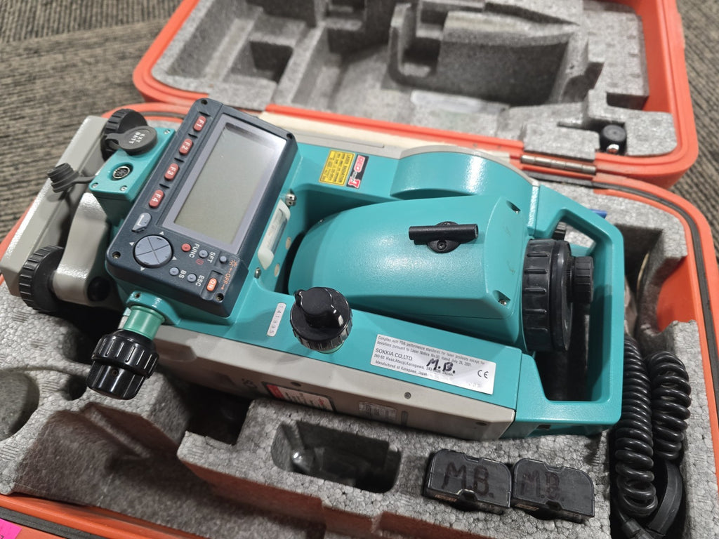 Sokkia SET630R Reflectorless Total Station W/ 2 Batteries, Case, Tools