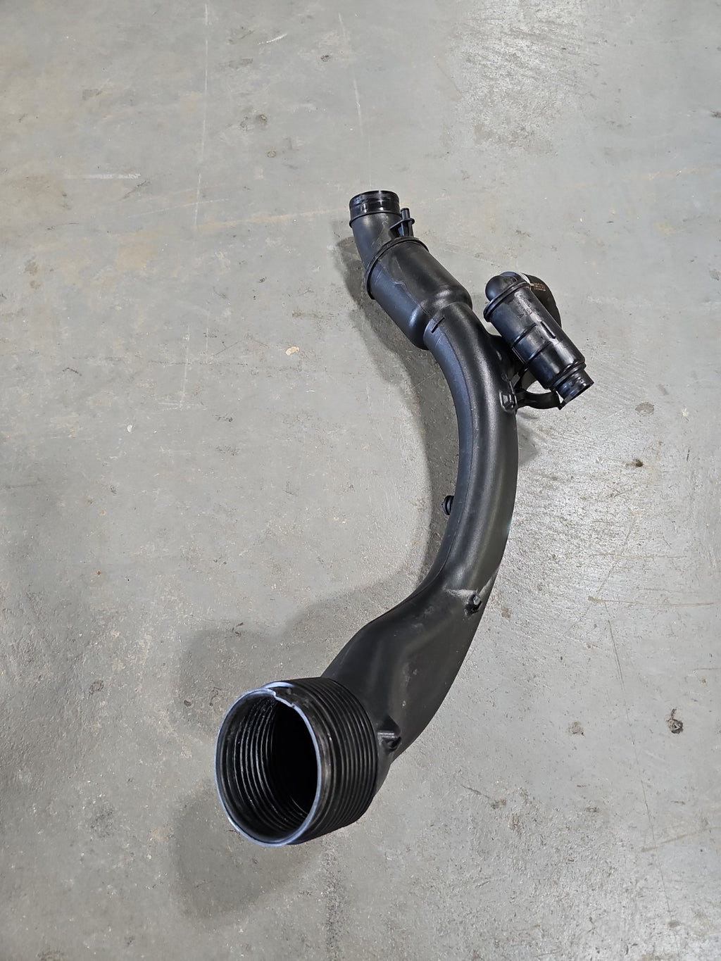 Porsche 911 OEM 99111002472 Air Pipe Inlet Manifold For Air Supply 