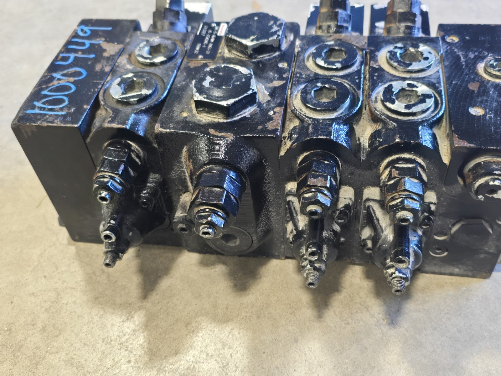 Rexroth Bosch M4-15 Valve Control Block R987373096 M4-K00063-2X/3M4-15-VJ-H_MV19
