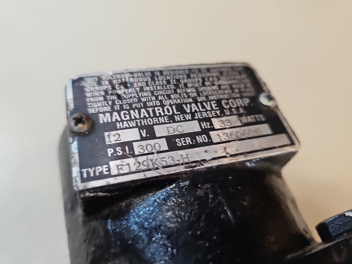 Magnatrol Valve Corp F 129K53 H Solenoid Valve 12V 33 watt  300 PSI 1 inch 