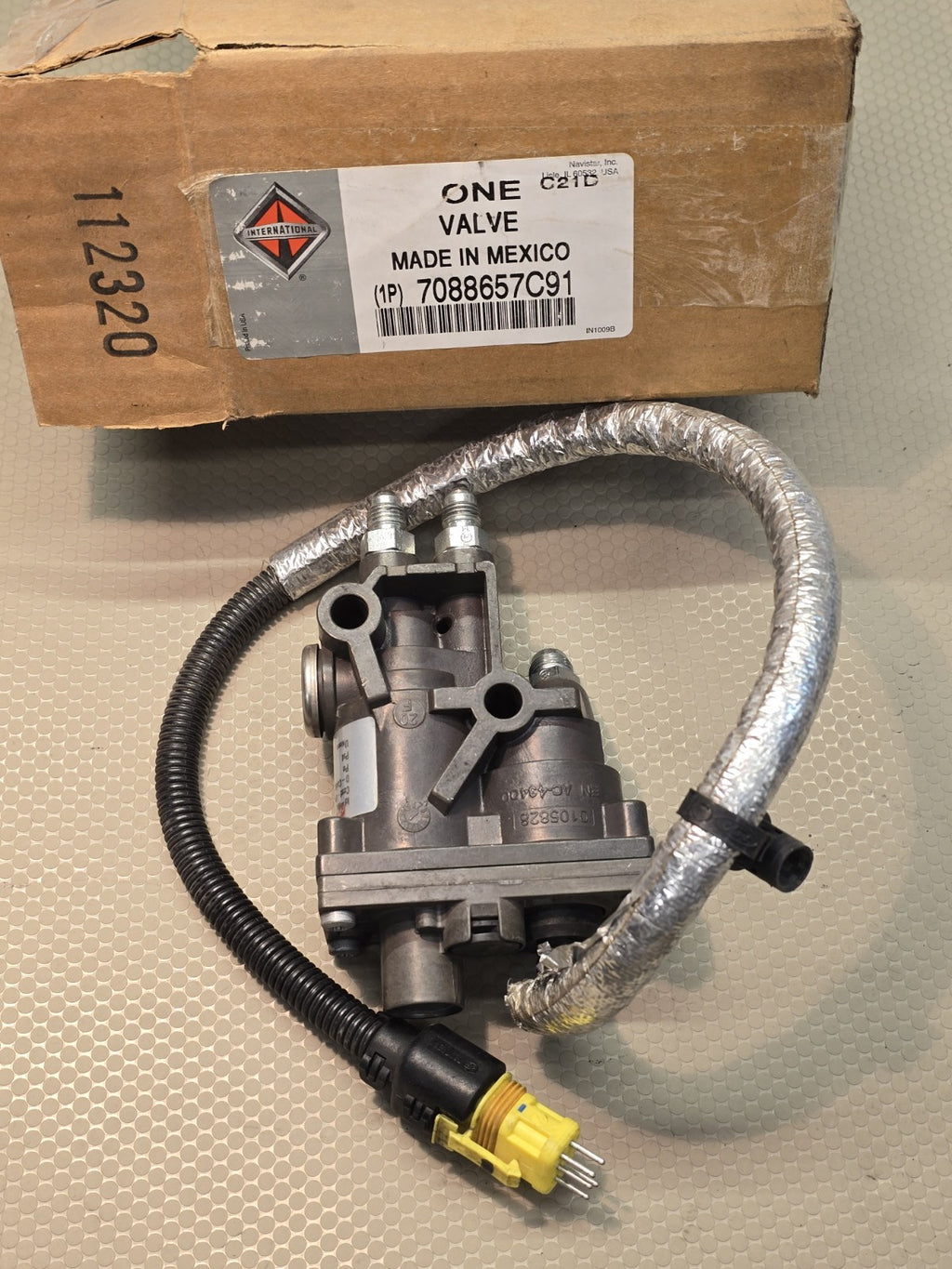 OEM Navistar International 7088657C91 Air Control Valve fits 4400 Medium Truck