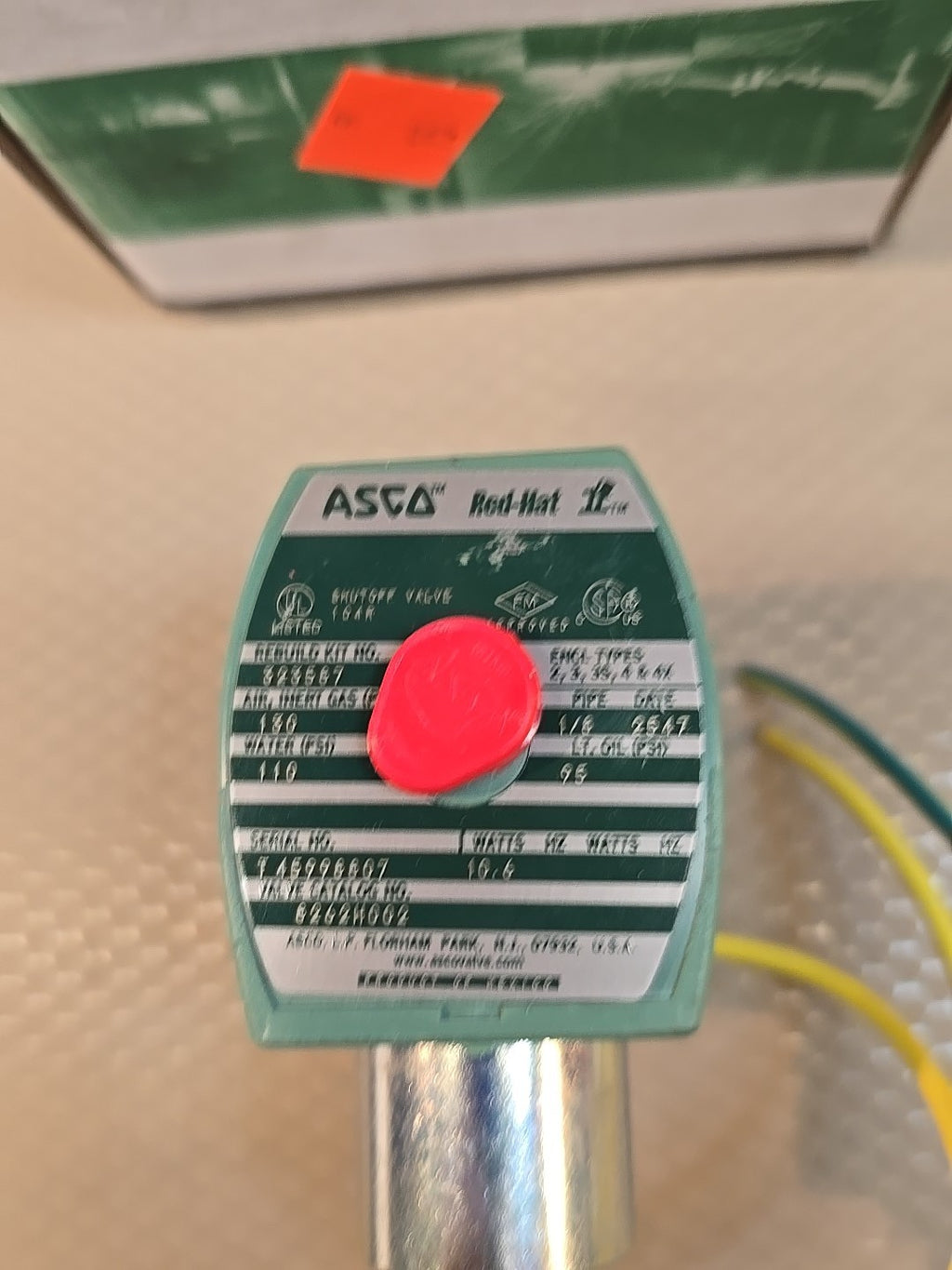 ASCO 1/8 Inch Solenoid Valve 8262H00 2AC 24v/60D Red HAT New 