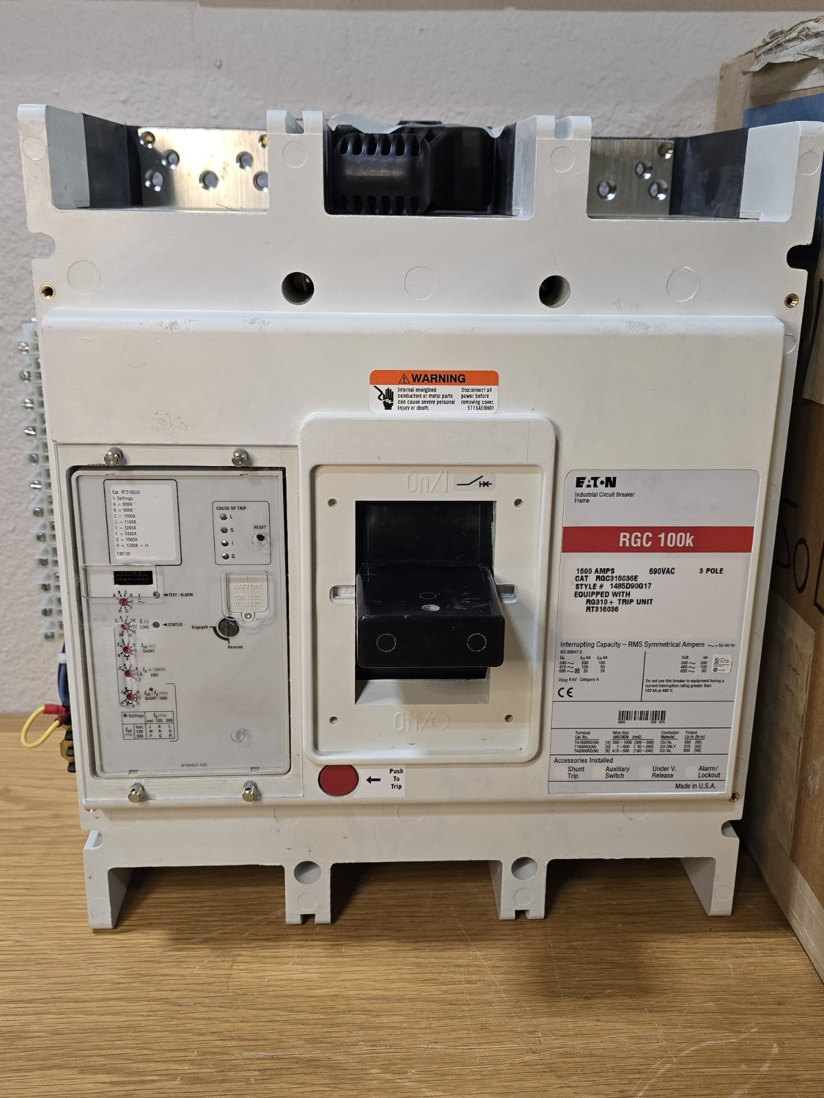 Eaton RGC316036E SER C Molded Case Circuit Breaker 100K - 1600 Amp 3 Pole *NEW*
