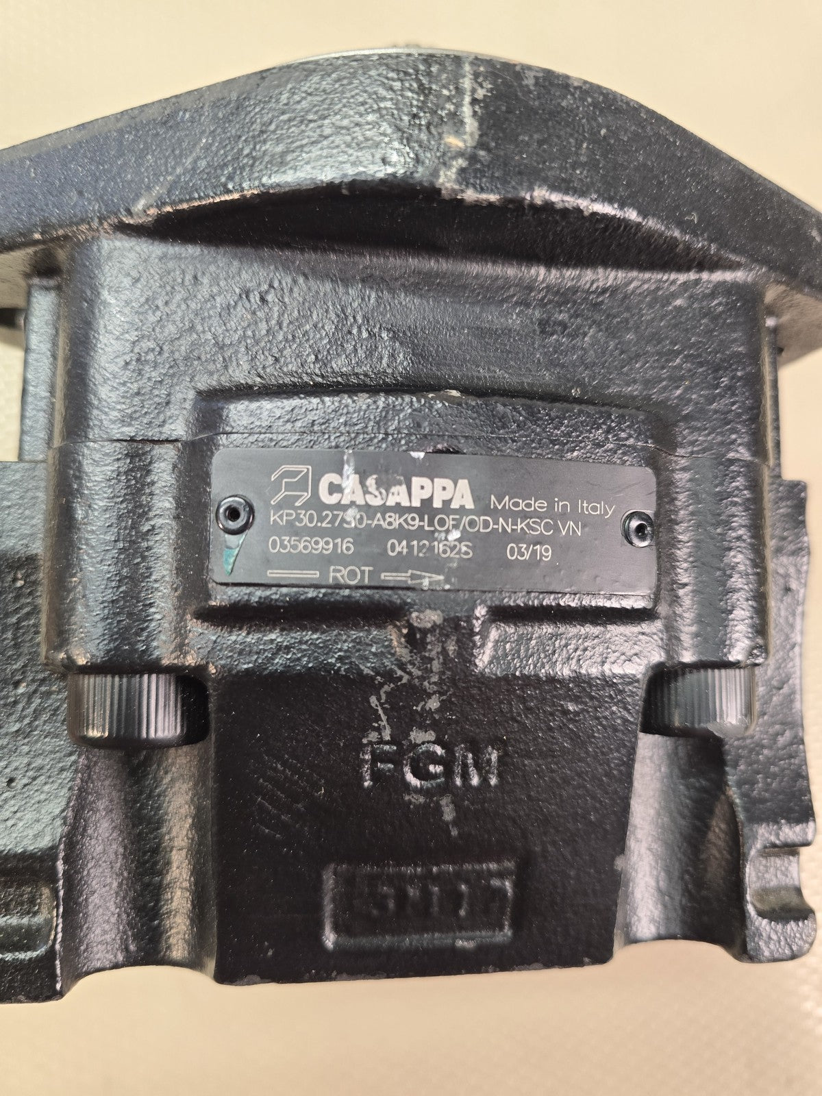 Casappa KP30.27S0-A8K9-LOF/OD-N-KSC VN Hydraulic Gear Pump 27cc SAE-B CCW