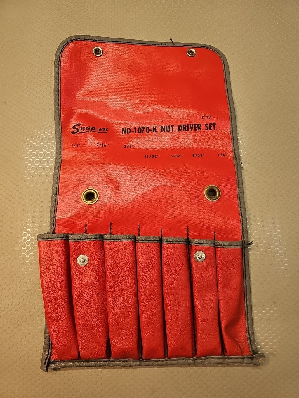 SNAP ON C-77 RED WRENCH  BAG POUCH ROLL 7 POCKETS *VINTAGE & MINT*