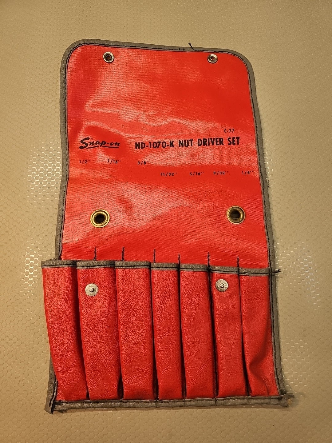 SNAP ON C-77 RED WRENCH  BAG POUCH ROLL 7 POCKETS *VINTAGE & MINT*