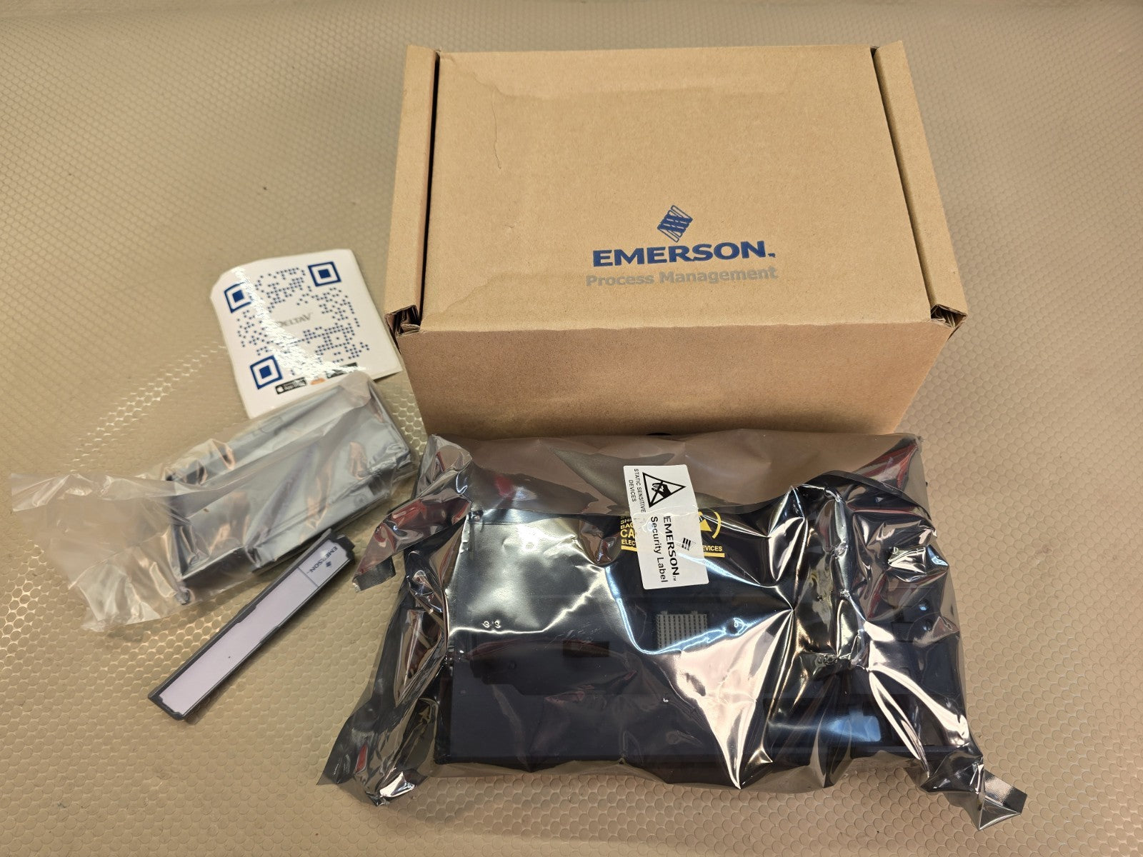 Emerson KL4101X1-BA1 DeltaV CHARM I/O Card Carrier Module *New & Sealed*