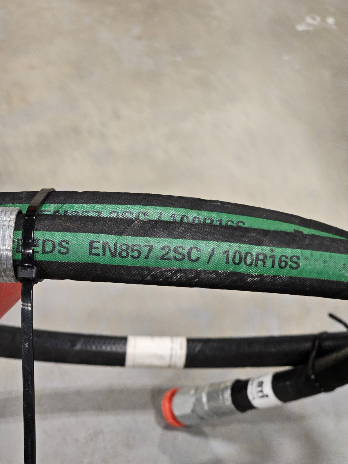 82.5" Eaton Aeroquip GH781-12 Hydraulic Hose Assembly 3/4" 3500 PSI EN857 2SC