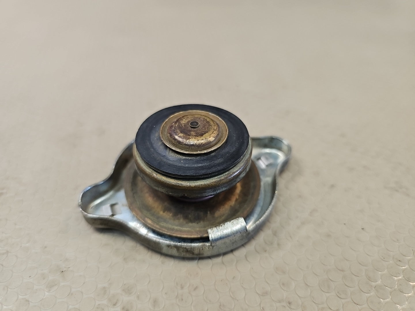 Stant R9 53-54-55-56-58-60-62-63 BUICK-CHEVY-OLDS-DODGE-FORD-RADIATOR CAP