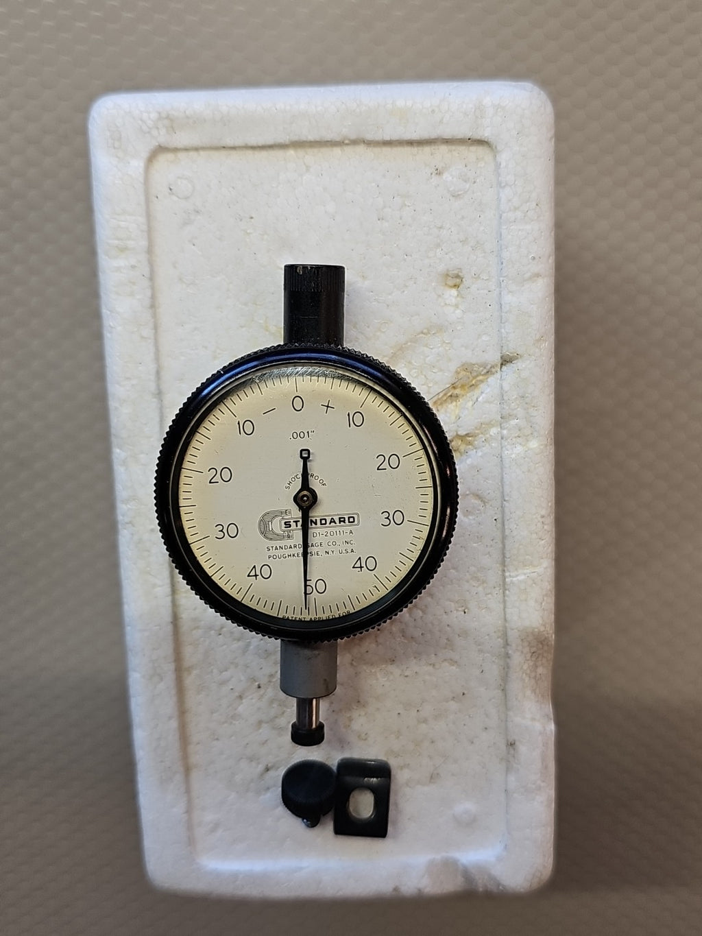 Vintage Standard Gage Co. D1-20111-A Gage .001", Pre-owned