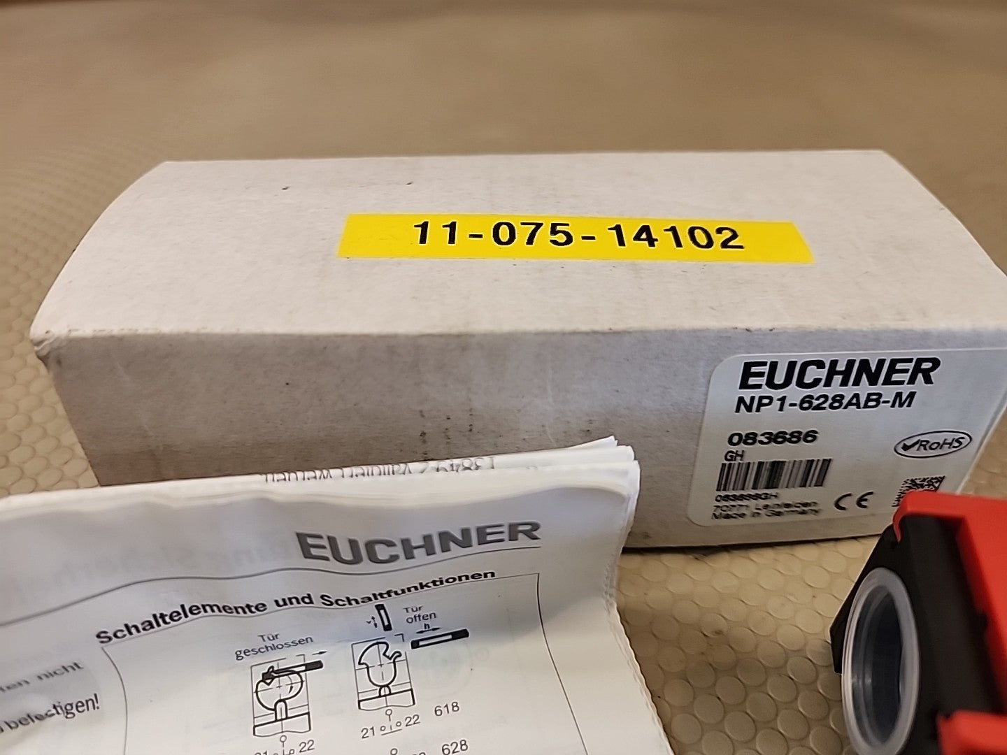 EUCHNER NP1-628AB-M / NP1628ABM (BRAND NEW)