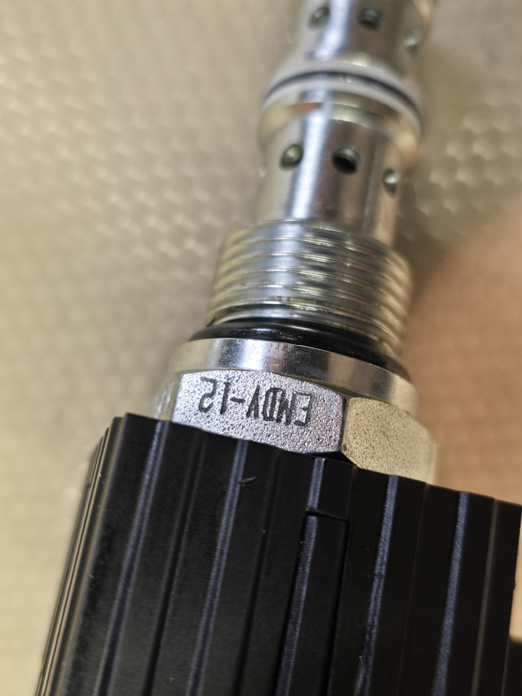 BUCHER HYDRAULICS Hydraulic 24V Solenoid Valve EMDV-12-N-4B-0-36DT