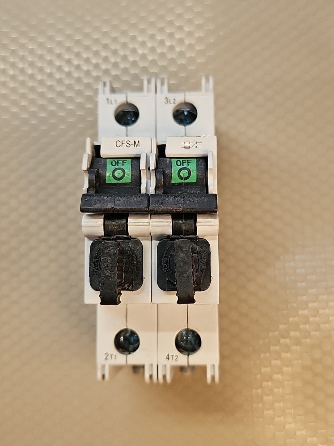 Automation Direct Gladiator CFS-2PM30 Disconnect Switch 240VAC 2 Pole 30A 