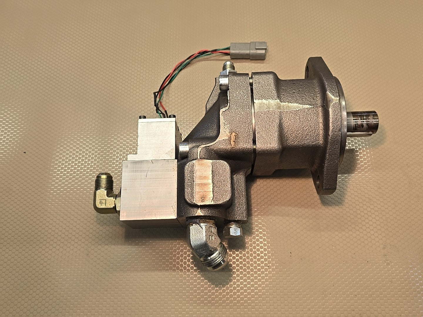 Parker F11-010-MB-CV-K-000-0000-00 Hydraulic motor *UNUSED*