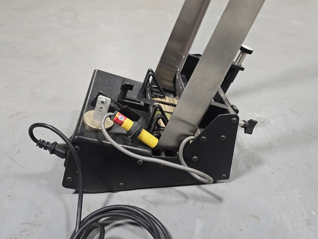 Streamfeeder Reliant 1500 Stream Feeder Product Feeder *Light Use*