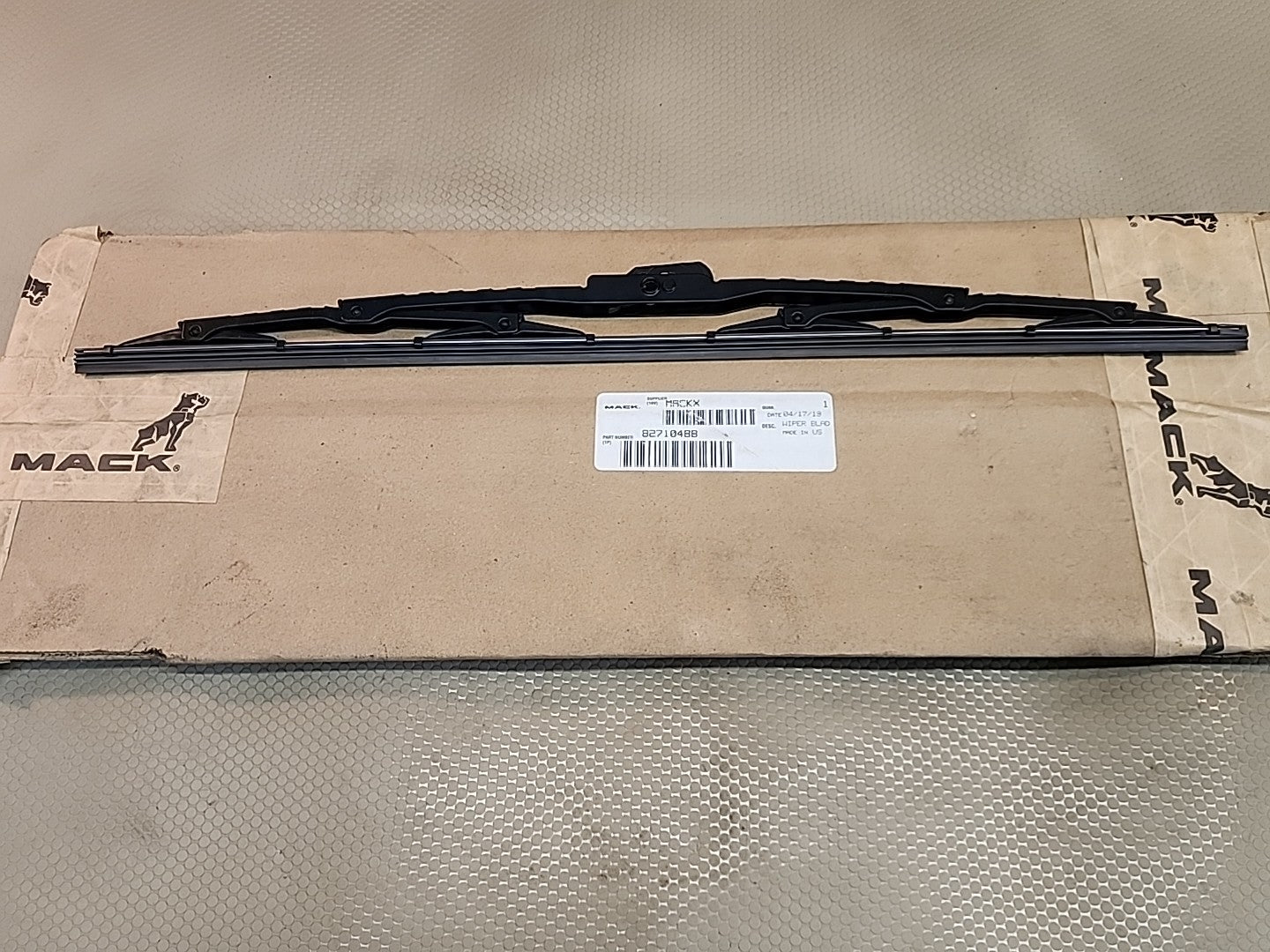 Mack OEM 82710488 Wiper Blade – Genuine Mack Truck Replacement Part USA