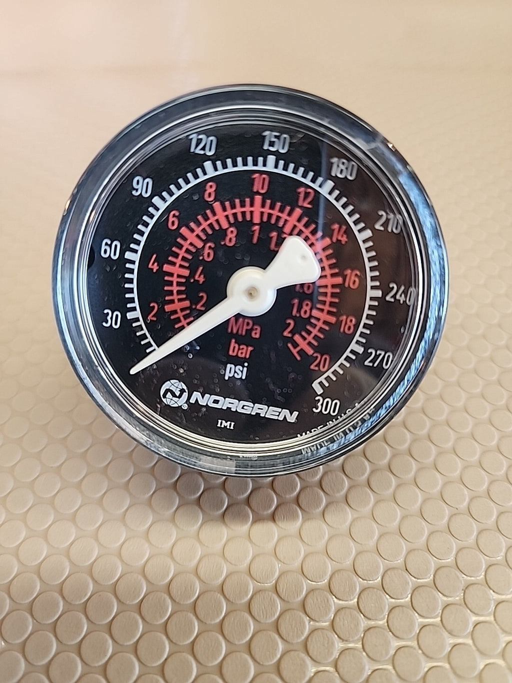 NORGREN 18-013-210 / 18013210 NOS pressure Gauge 