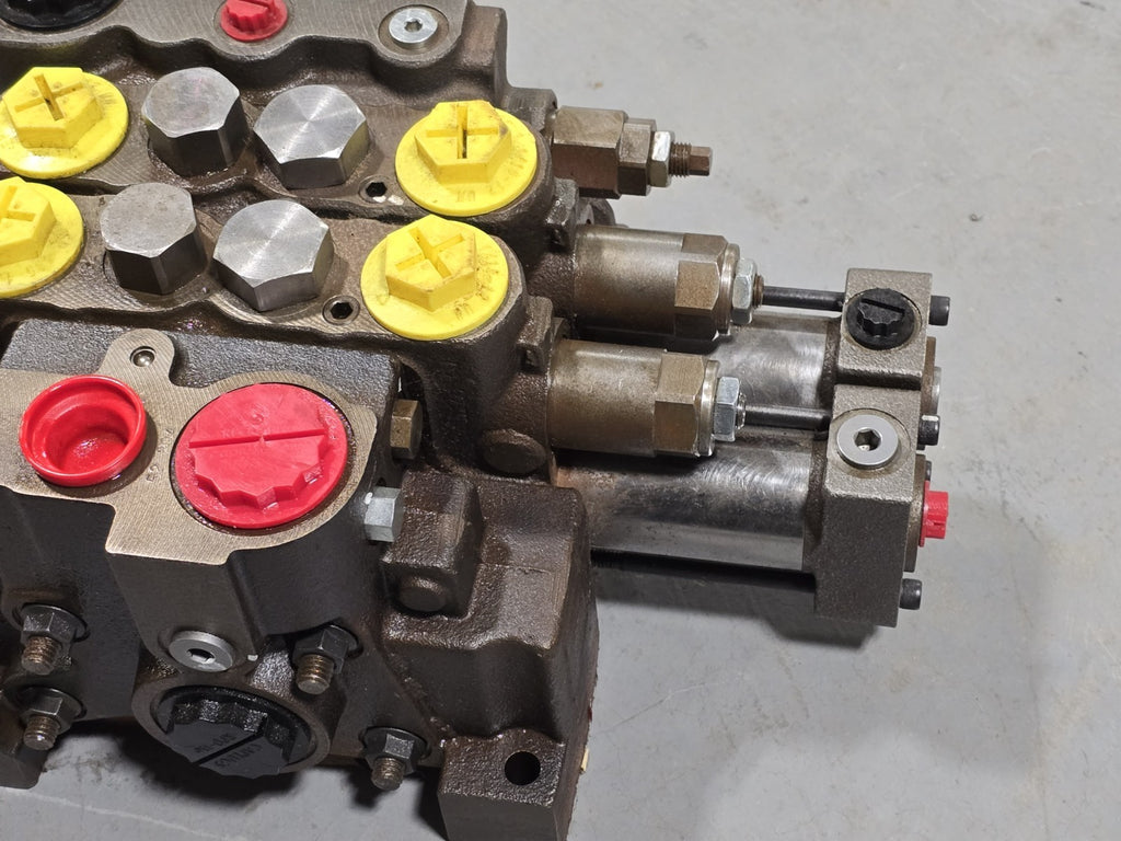 Parker VP170 Load Sense Directional Control Valve Proportional Load 4940927 *NEW