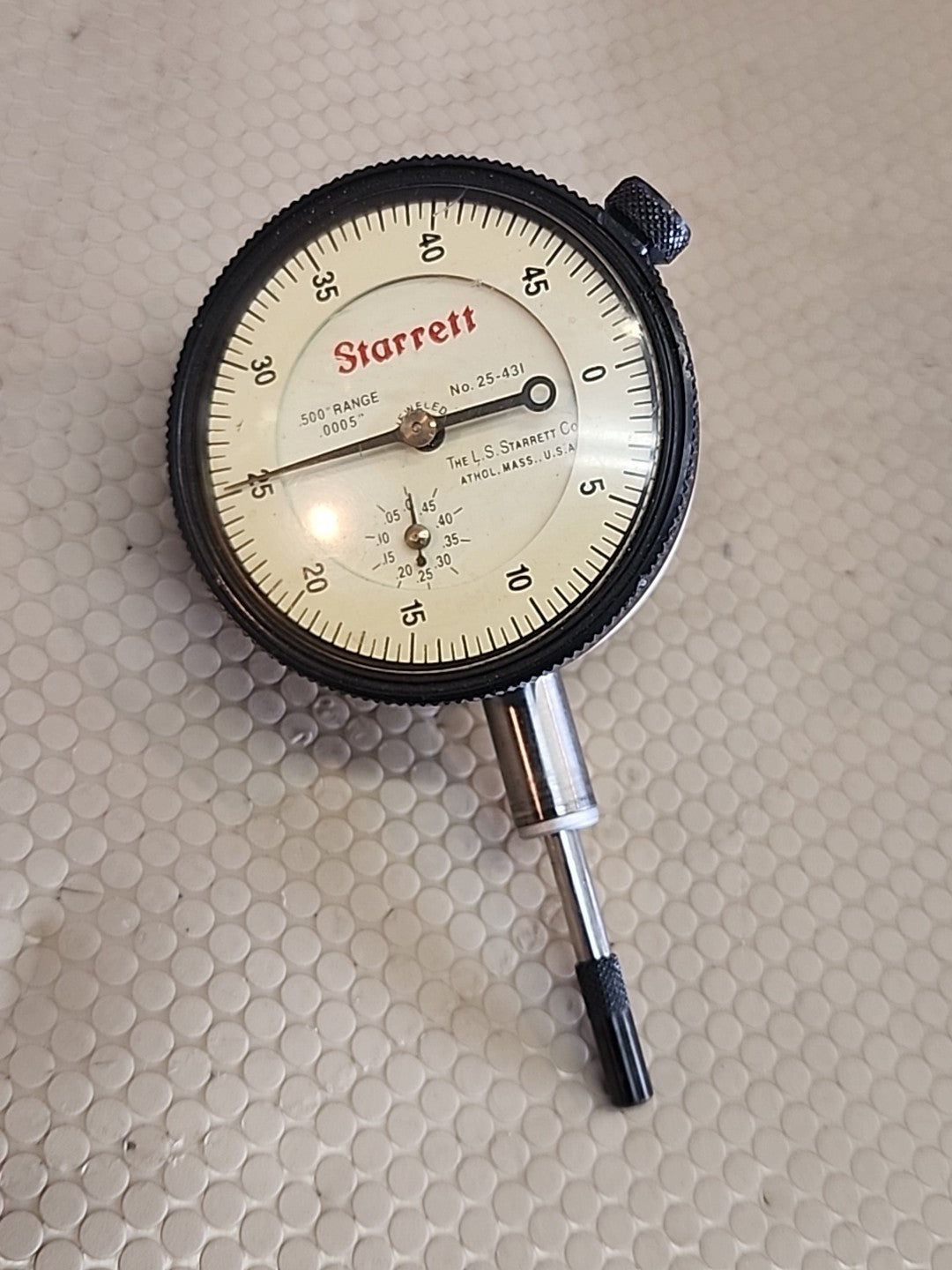 STARRETT 25-431J DIAL INDICATOR W/ .500 RANGE .0005" GRADS .05 PER REV 0-50 DIAL