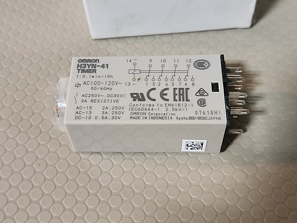OMRON H3YN-41 DC24 / H3YN41DC24 NEW 