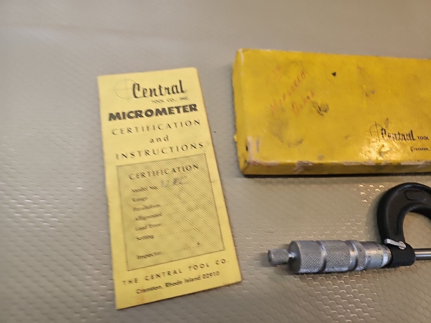 Central Tool Company MICROMETER 6009 12RL 0-1"