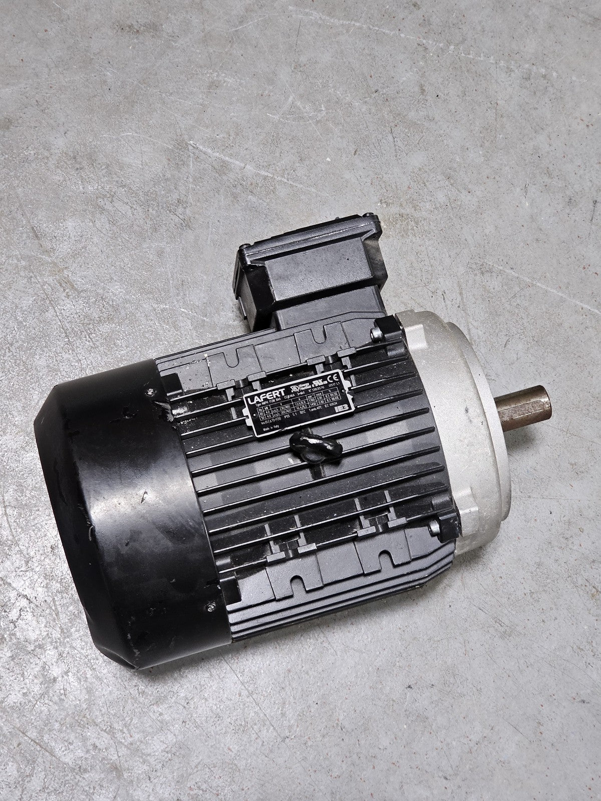 Lafert AMPH 112M BA4 3-Phase Electric Motor 4kW 5.5HP 1760RPM 230/460V 112M NEW
