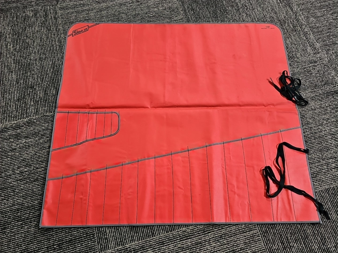 SNAP ON C-220 RED WRENCH  KIT BAG POUCH ROLL 22 POCKET LARGE Vintage