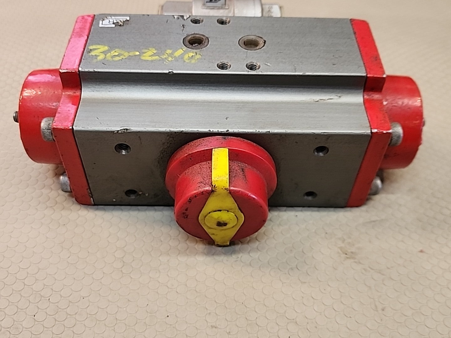 Triac 22TX050TR1SXX/TR20SR Actuator Mounted to 1/2" 316SST Ball Valve RTFE Seat