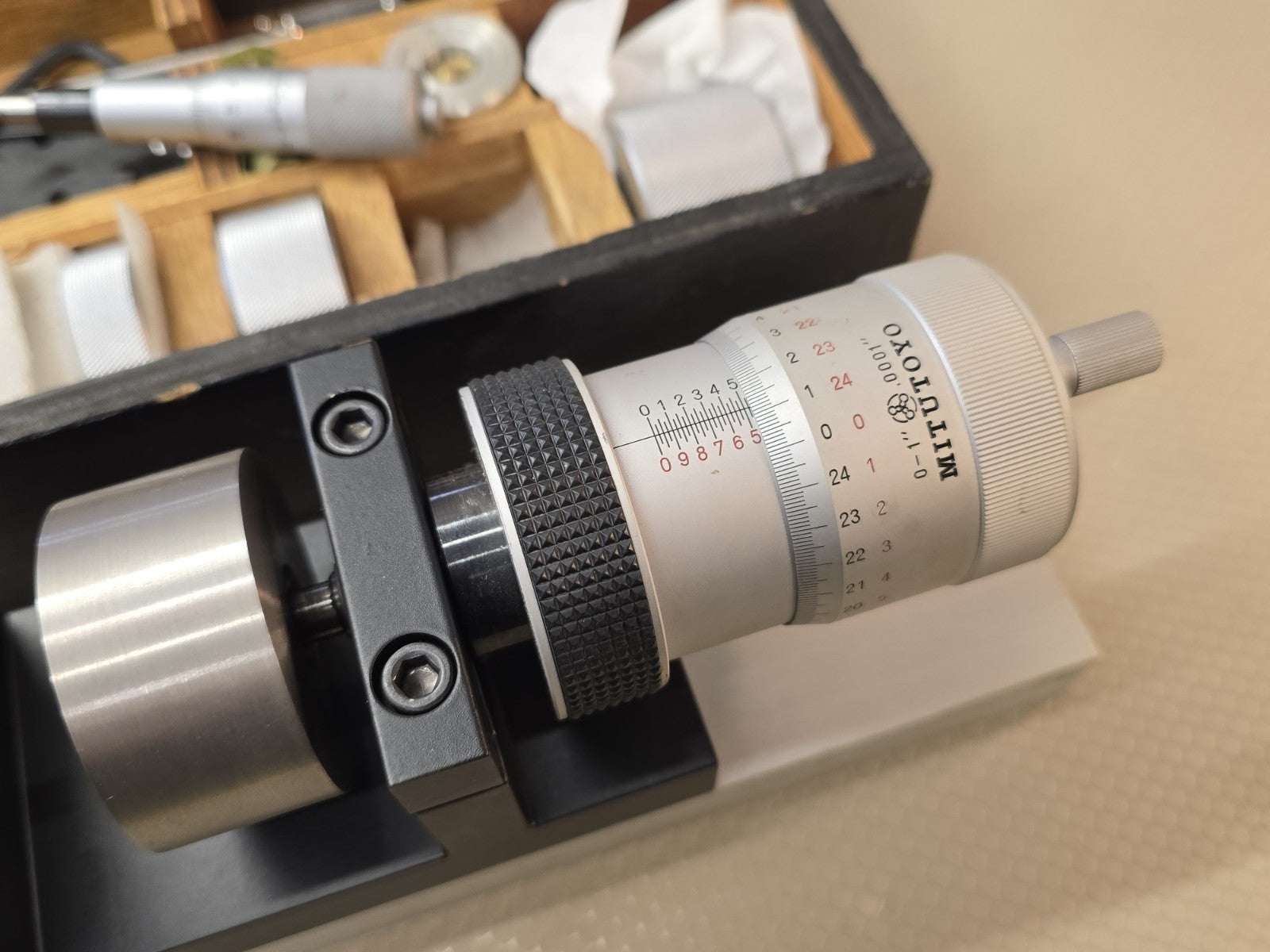 MITUTOYO 152-404 Micrometer Head 0-1 .0001 + Shimadzu Kit + 2 MITUTOYO MIC HEADS