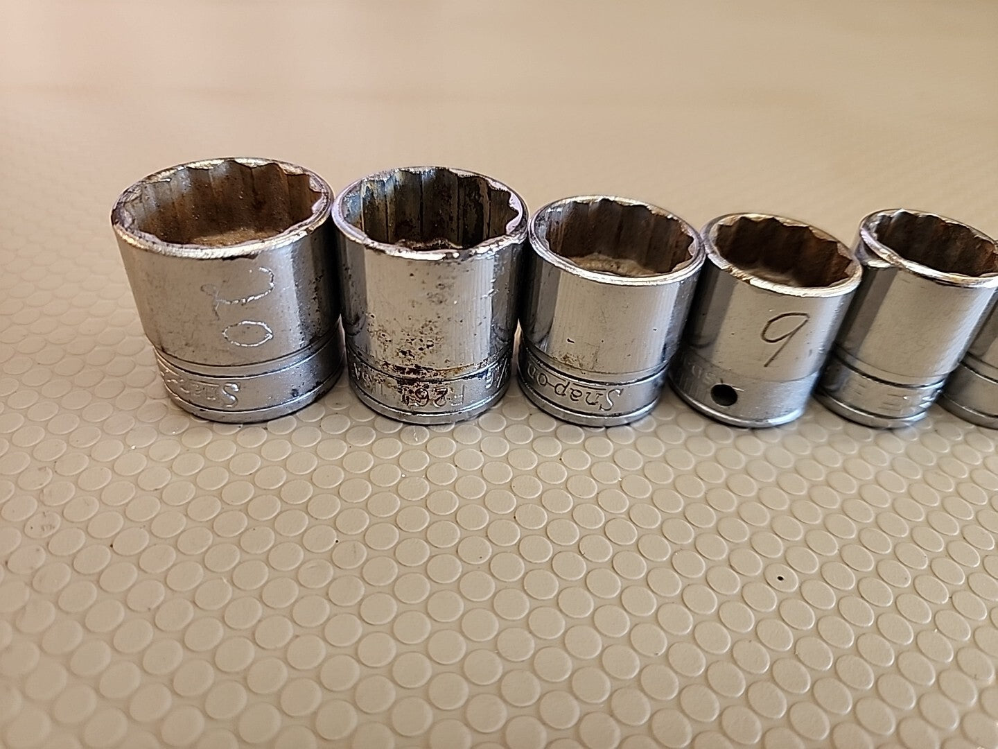 Vintage Snap On 10 pc 3/8" Dr 6,8 and 12-Pt SAE Shallow Socket Set mixed sizes 