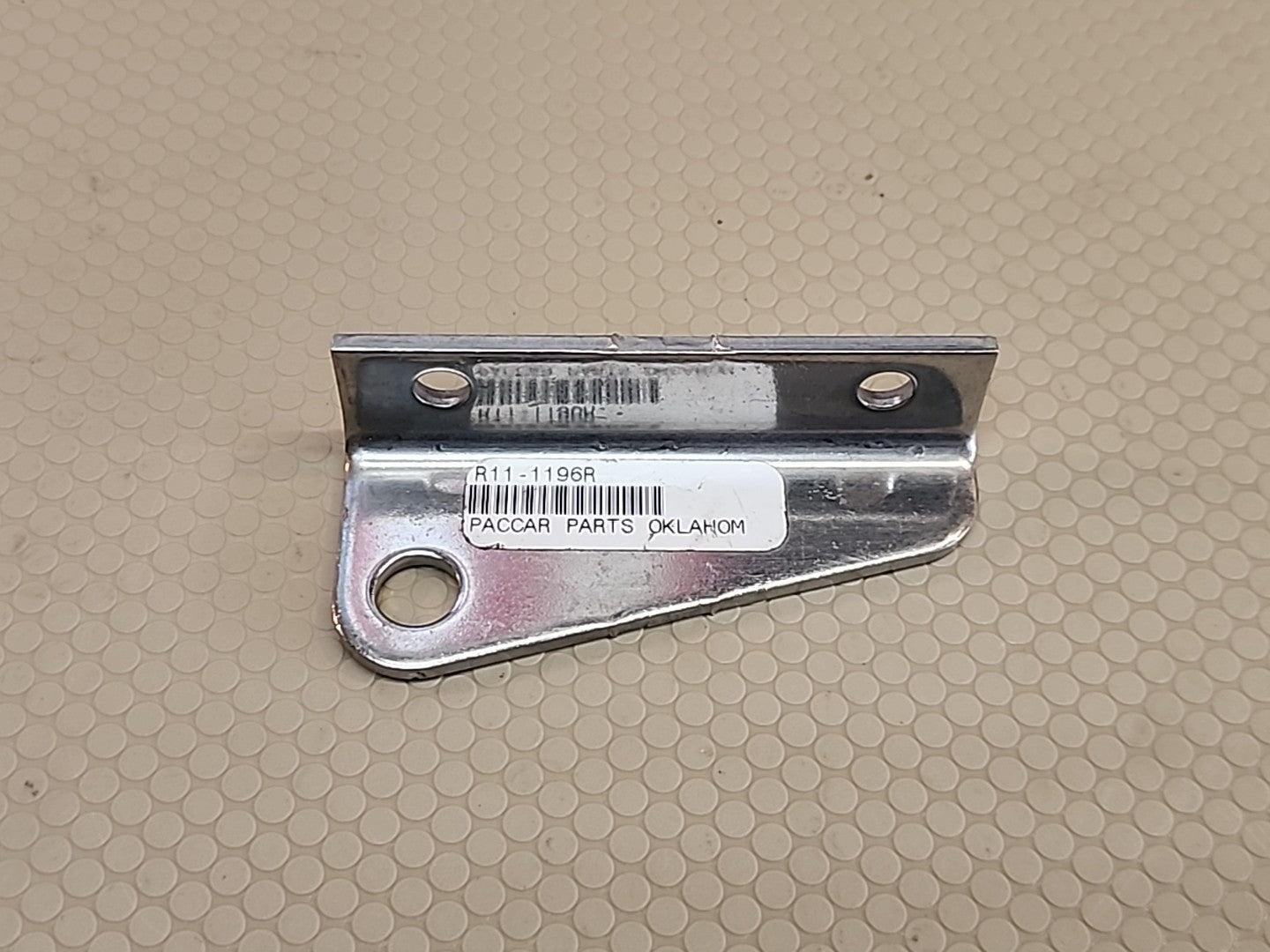 KENWORTH R11-1196R BRACKET-MIRROR UPPER RH OEM