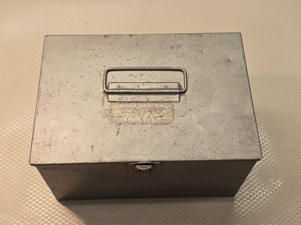 BRIDGEPORT No. 2 Boring Head R8 Shank W/ Storage Case