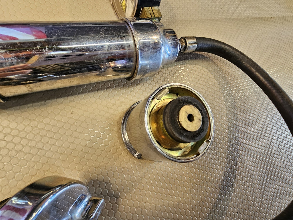 Test Cooling System at Arrow Heads Multi Colored PSI Gauge USA + Adapter 