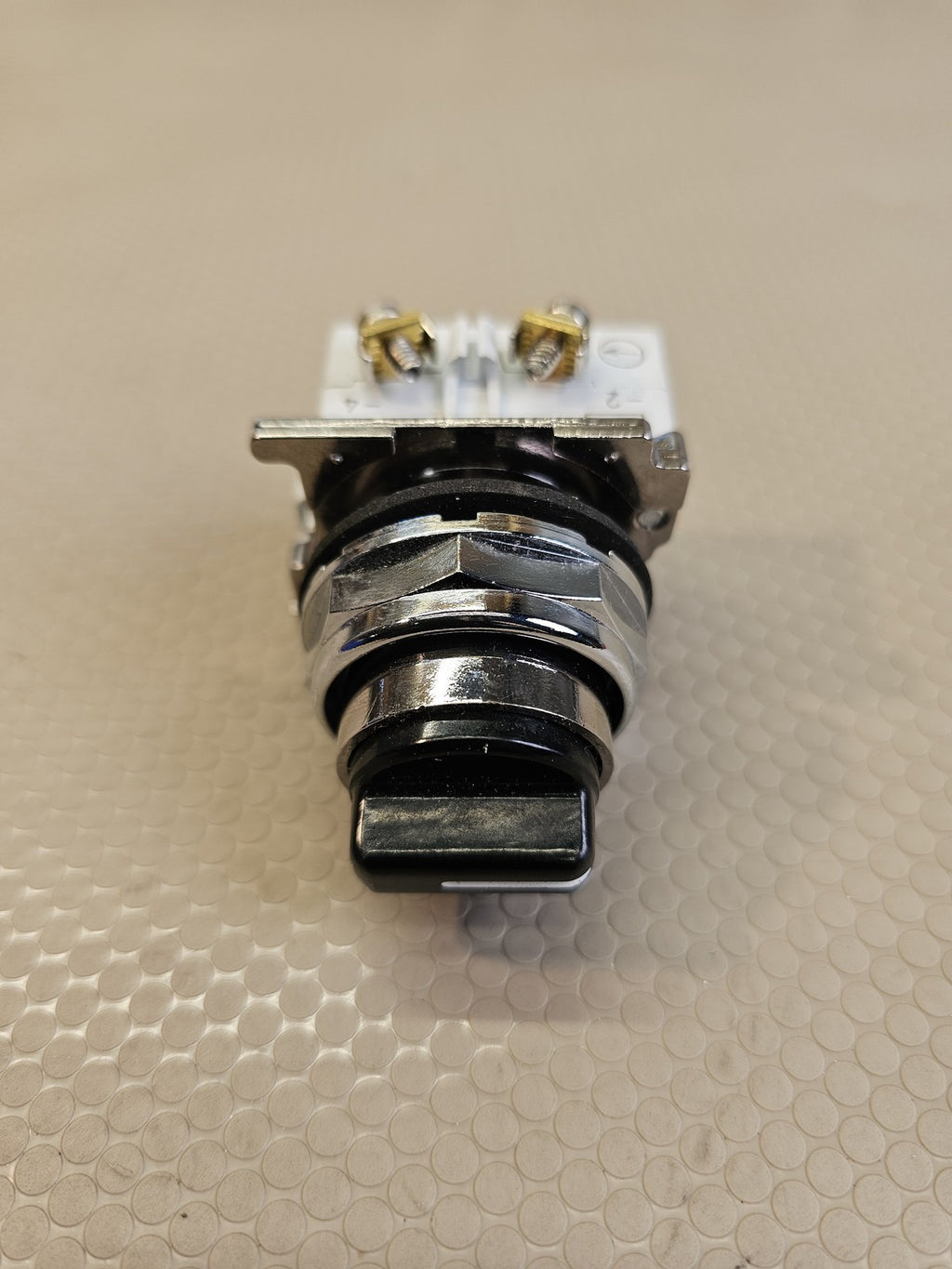 EATON Selector Switch: 30 mm Panel 10250T21KB , 3pos, Short 10250T/91000T NEW
