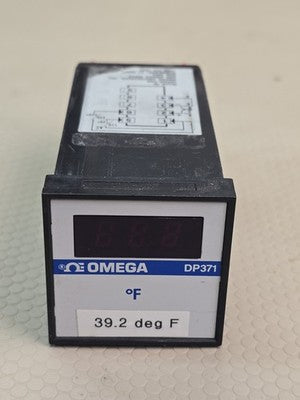OMEGA DP371 Digital Temperature Controller °F 110-240V AC