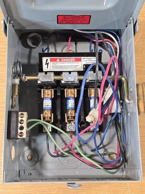 I-T-E NR421 General Duty Enclosed Switch 30A 240V 3 Phase Type 3R