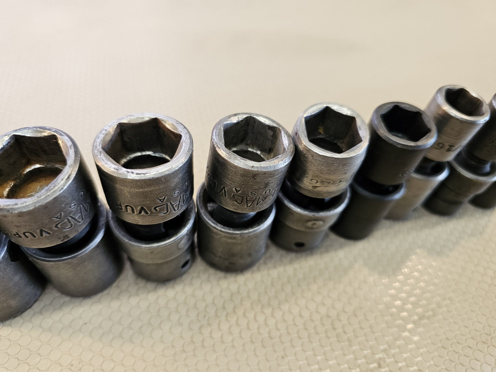 Mac Tools 7/16"-15/16" 9 Pc 1/2" Drive Impact Swivel Socket Set