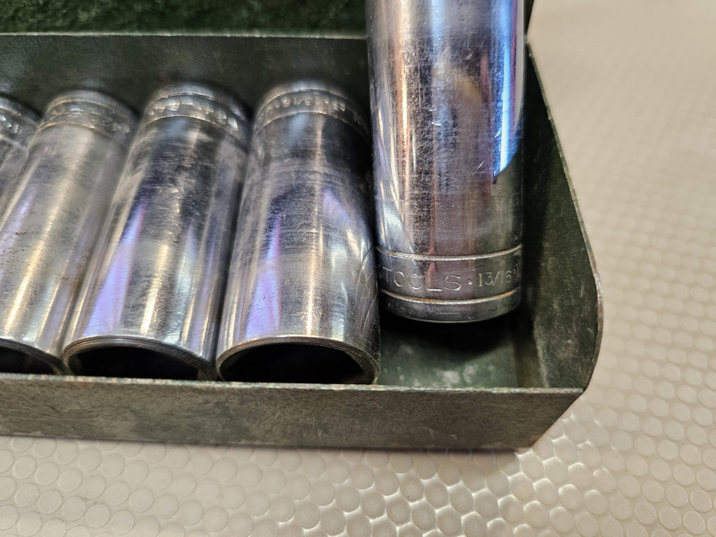 S-K SK Tools U.S.A. (15) Pc. 3/8" Drive Socket / Ratchet Set SAE Semi Deep/ Deep