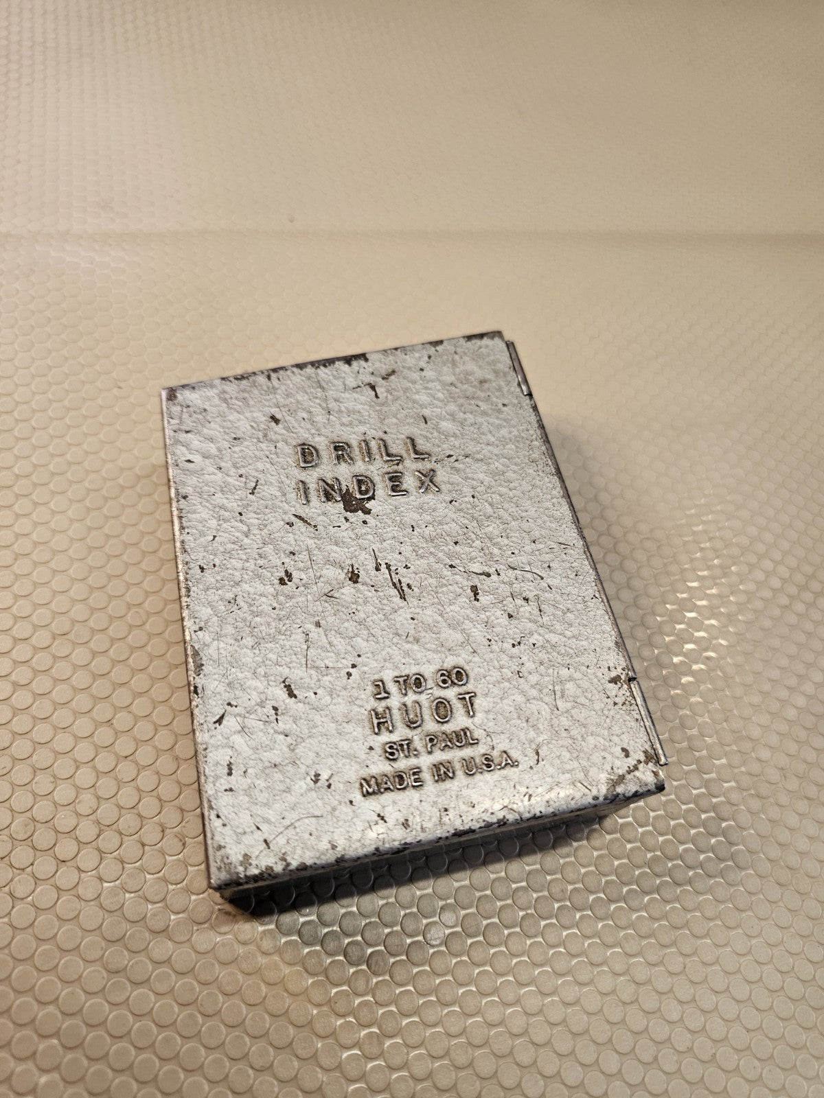 HUOT Drill Index USA 1 to 60 in vintage metal case