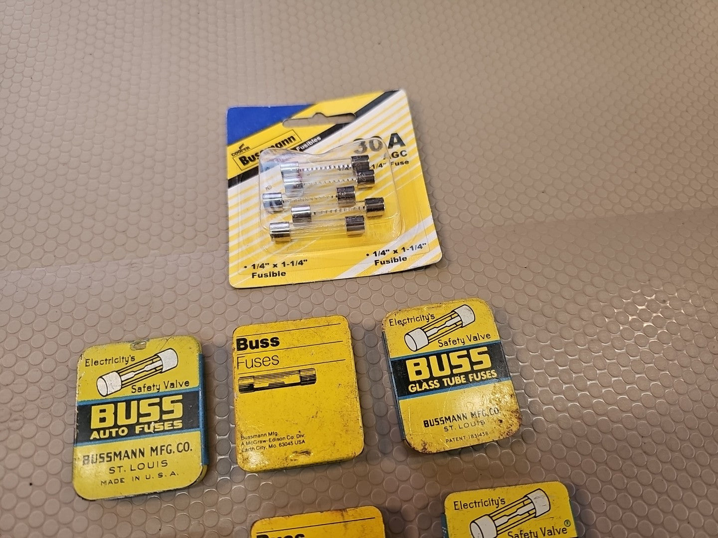 (9+) Vintage Buss Fuses SFE Metal Box Glass + Fuse puller some NOS! GM Chevy 