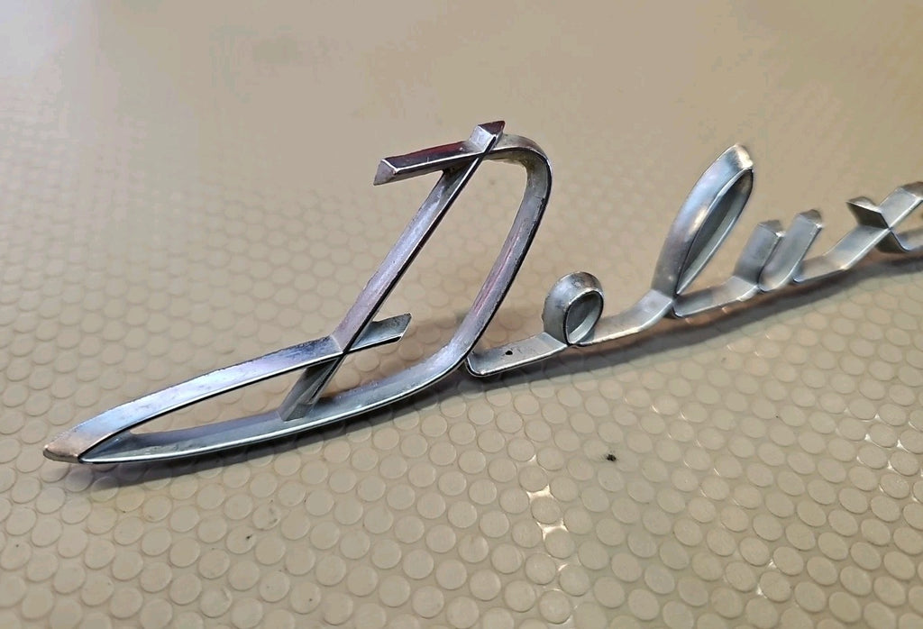 1949 1950 Chevrolet Fleetline Styleline Deluxe Front Fender Emblem Trim Original