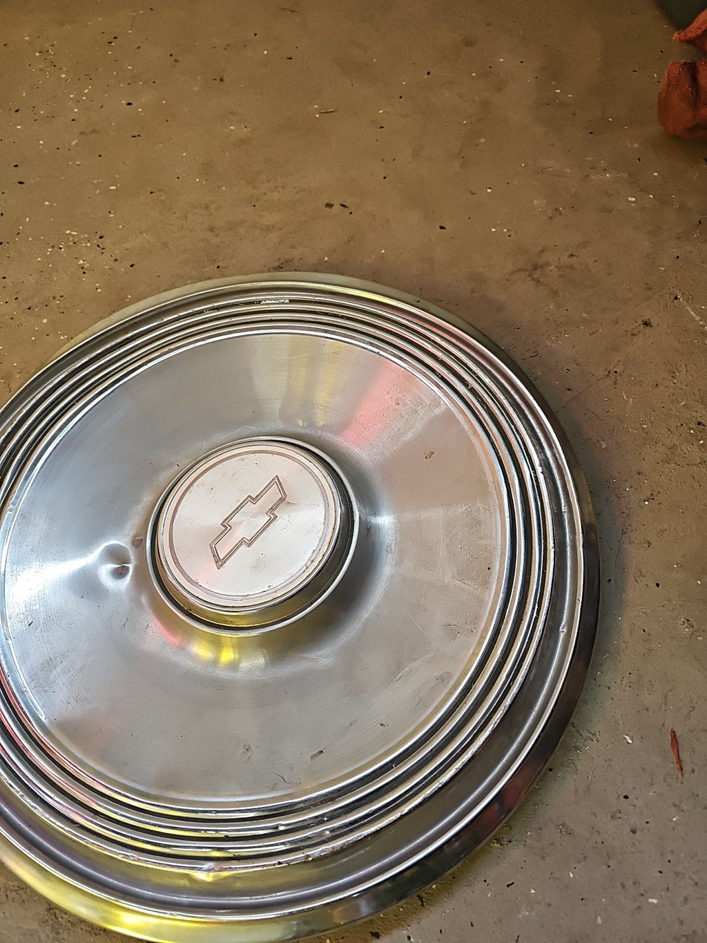 (1) Vintage OEM 1973 73 Chevy Impala Bel Air 15" Deluxe Hubcap Wheel Cover #0M