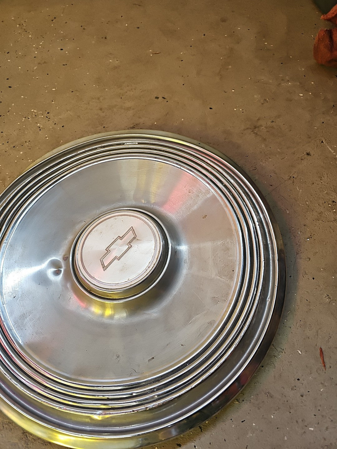 (1) Vintage OEM 1973 73 Chevy Impala Bel Air 15" Deluxe Hubcap Wheel Cover #0M